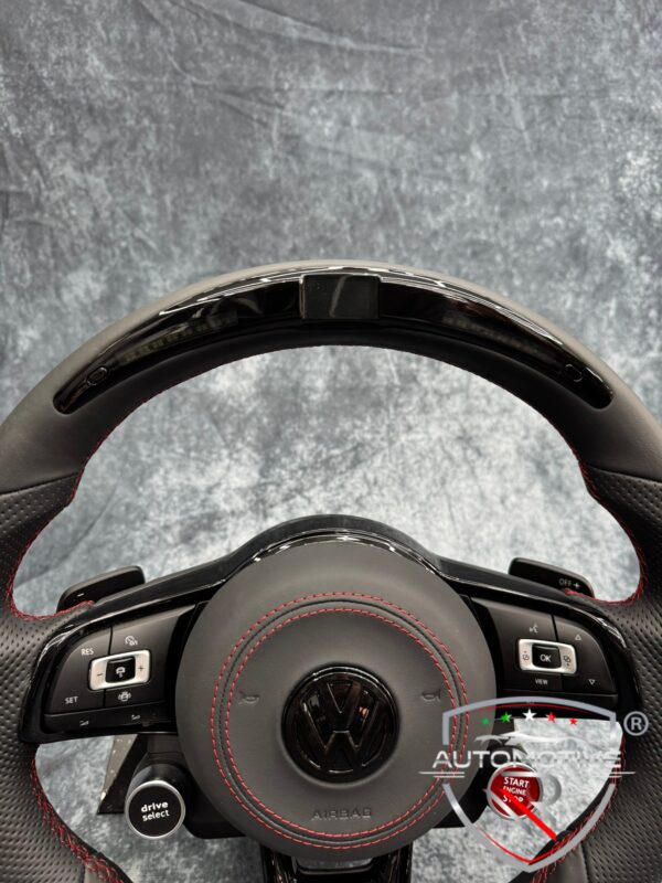 Volante VW Golf 7.5 in pelle con display LED - immagine 5