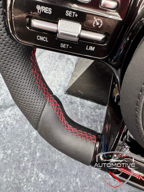 Volante (sportivo) Mercedes Benz AMG con airbag in vera pelle - immagine 5