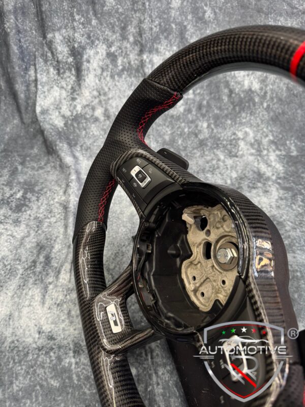 Volante VW Golf 7.5 in pelle e carbonio senza airbag - immagine 2
