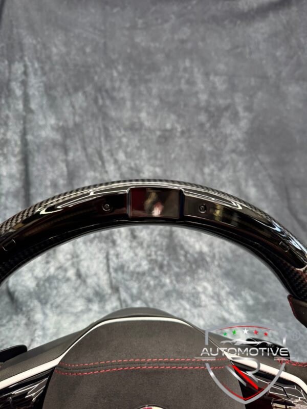 Volante VW Golf 8 GTI in carbonio e alcantara con display LED e airbag - immagine 6