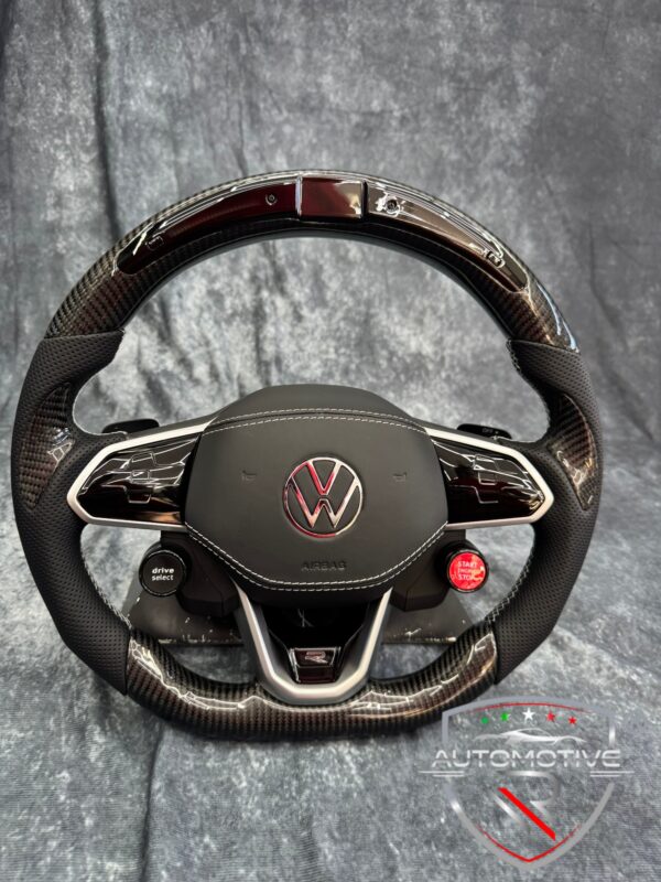 Volante VW Golf 8 R in carbonio e pelle, con display LED e airbag