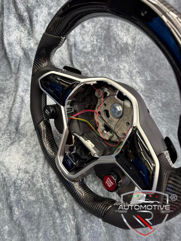 Volante VW Golf 8 R in carbonio e pelle, con display LED, senza airbag - immagine 6