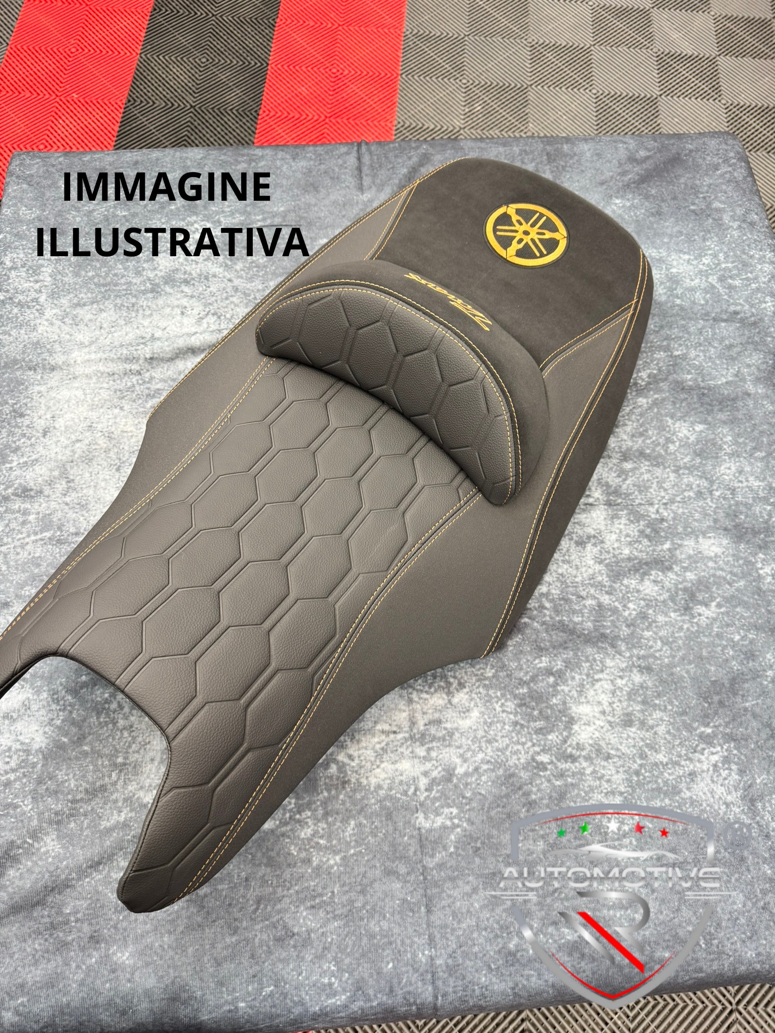 Rivestimento sella Yamaha T-Max 500/530 Cuciture Oro - immagine 4