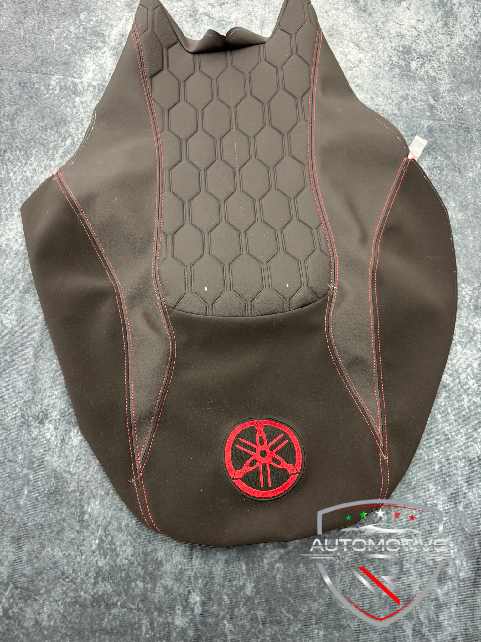 Rivestimento sella Yamaha T-Max 500/530 Cuciture Rosse - immagine 4