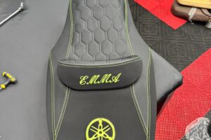Rivestimento sella Yamaha T-Max 500/530 Cuciture Giallo Fluo Personalizzata